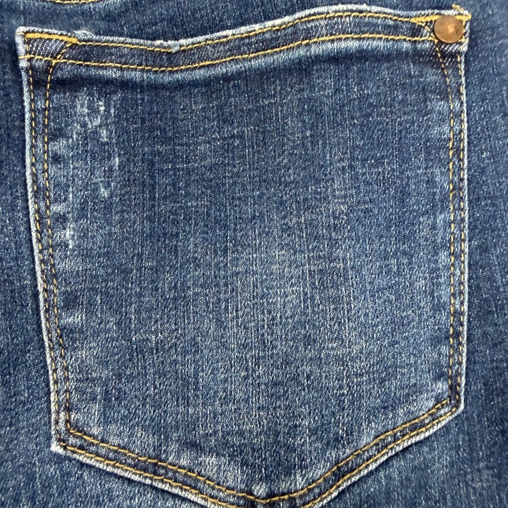 Judy Blue Capri Fit Distressed Medium Wash Denim Jeans JB88211 Size 9/29 - Picture 12 of 14